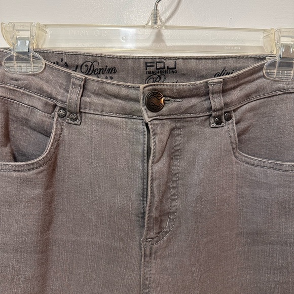Grey denim jeans. Tall
Diamond denim
Olivia - Picture 3 of 6
